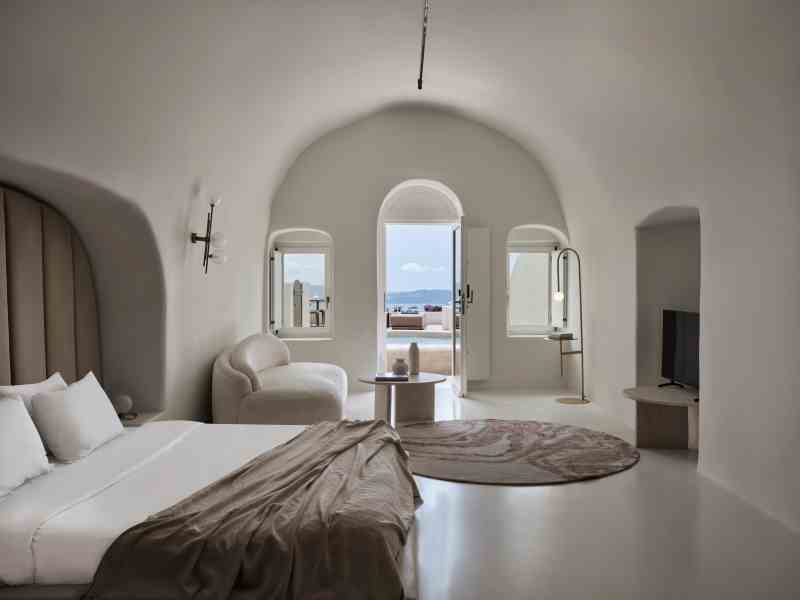 Executive, Plunge Pool