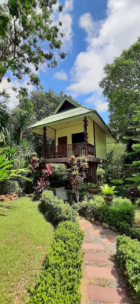 Macura Resort 63/75