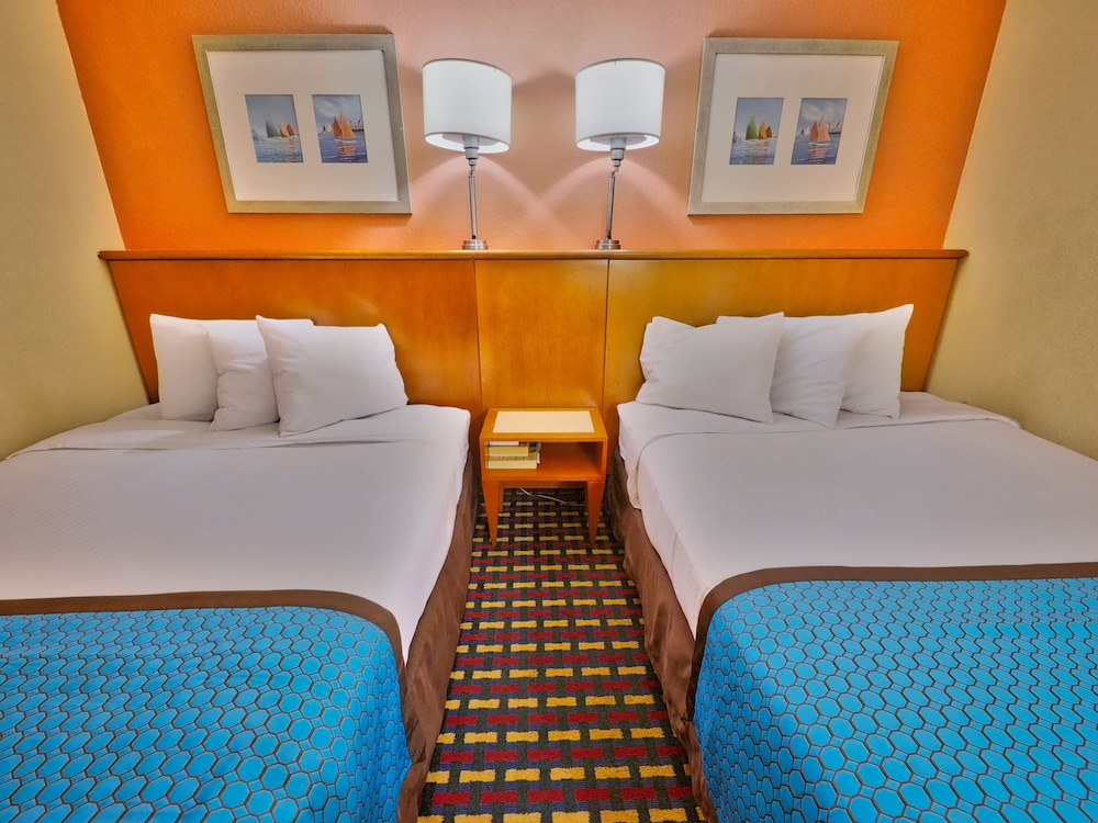 Sandpiper Inn 25/48