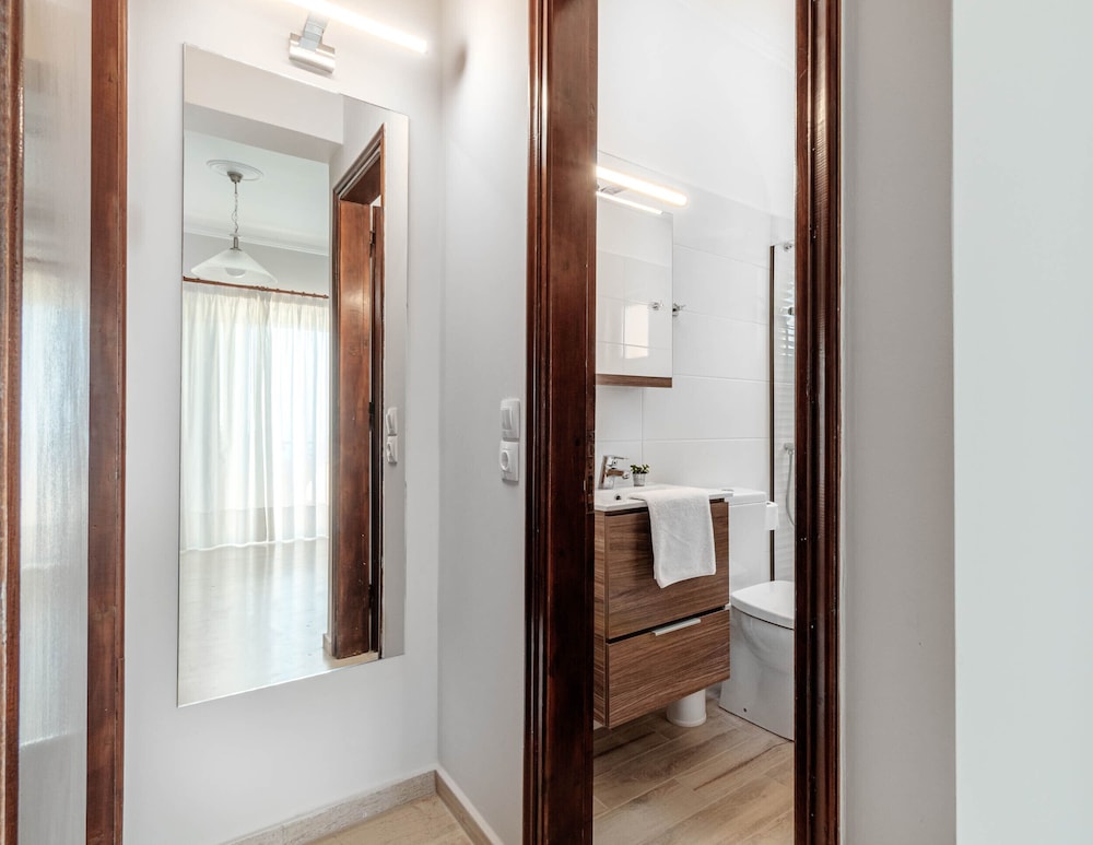Pelagos Apartments 44/48
