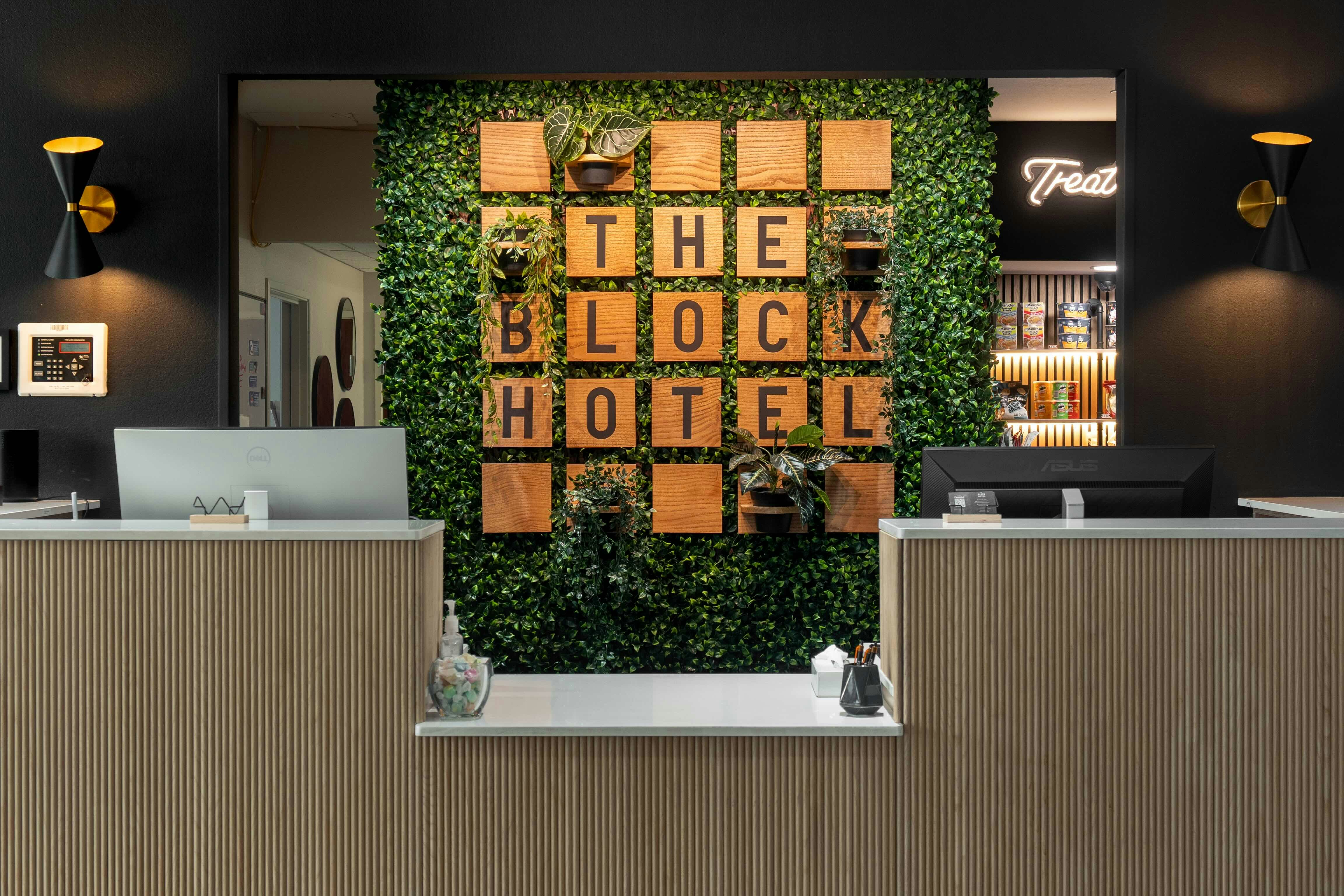 The Block Hotel 5/62