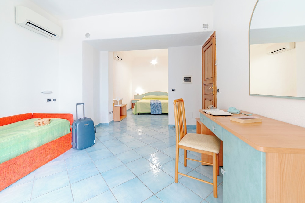 HOTEL POGGIO DEL SOLE 37/56