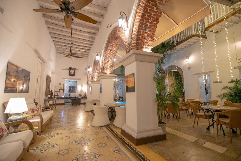 HOTEL BOUTIQUE DON PEPE 44/72