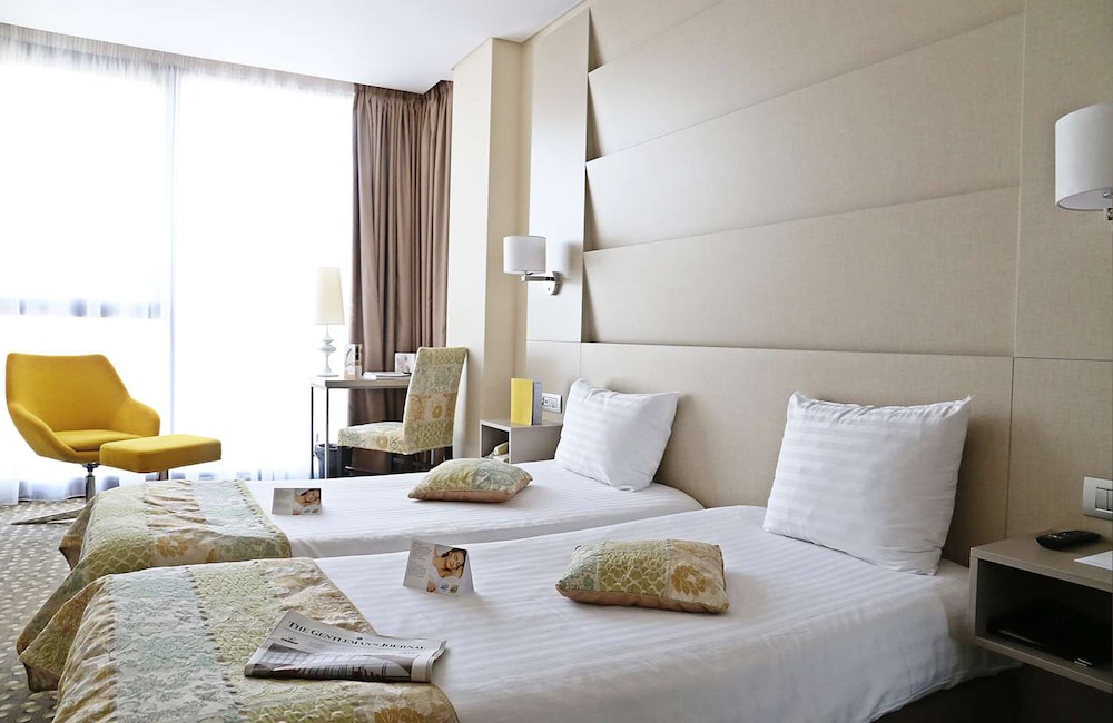 Leonardo Hotel Bucharest City Center (ex Golden Tulip Victoria) 16/38