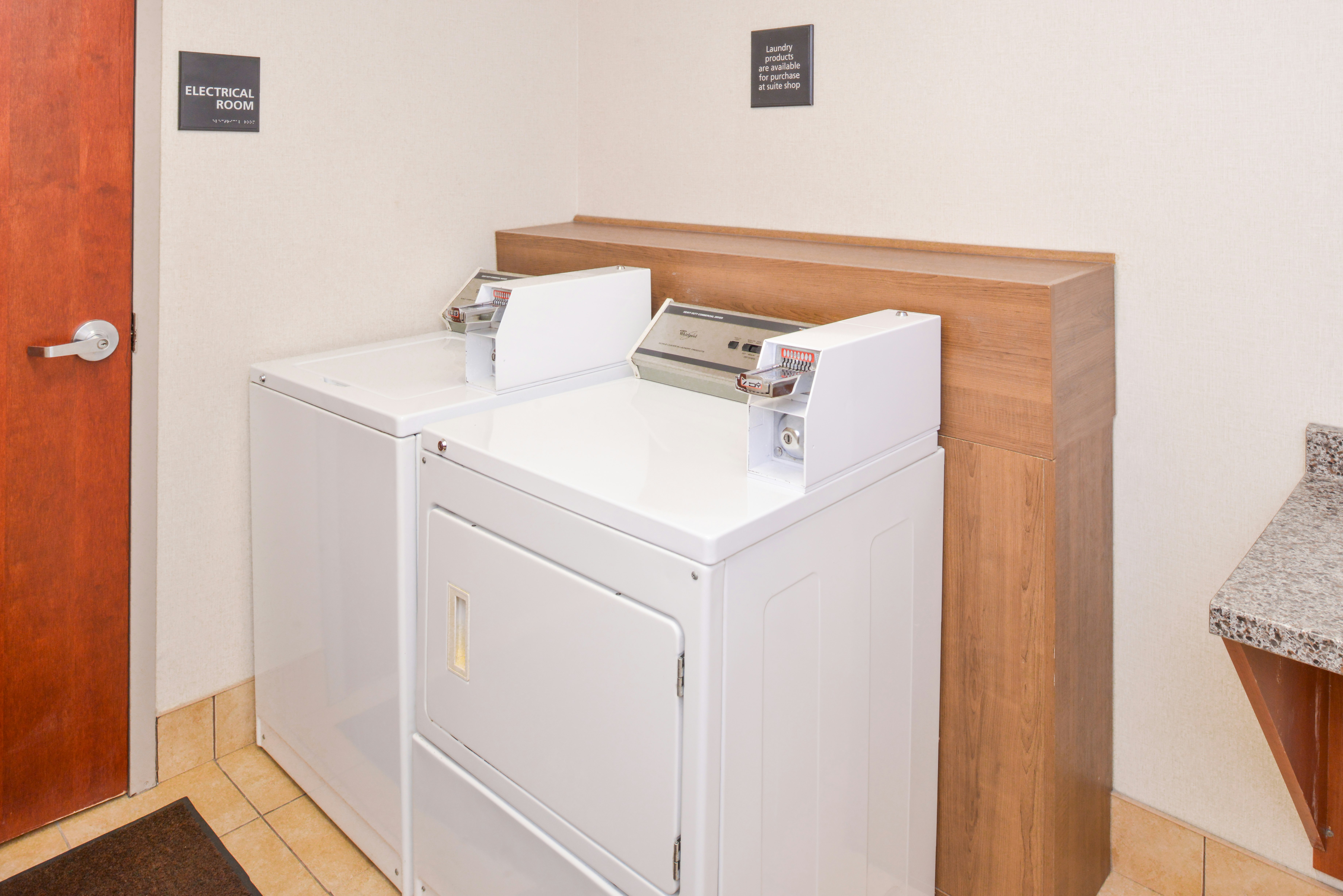 Hampton Inn Suites Wilmington 6/51