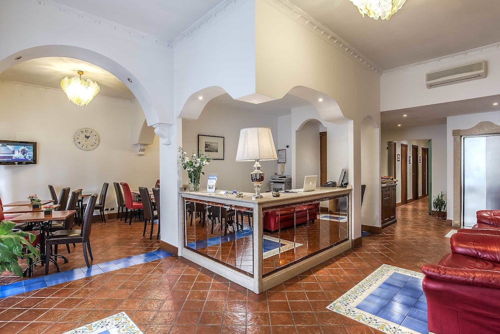 Hotel Caracciolo 6/62