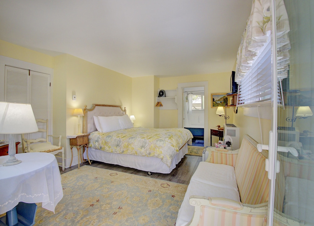 Secret Garden Inn 22/73