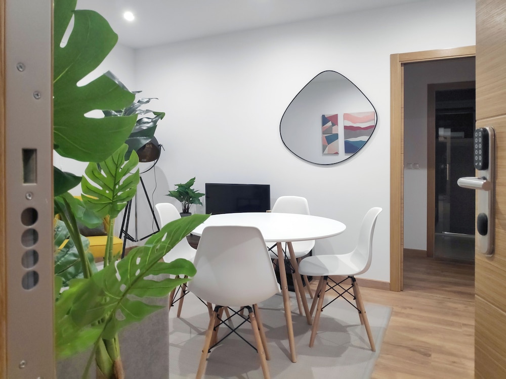 Apartamentos Rey 36/42