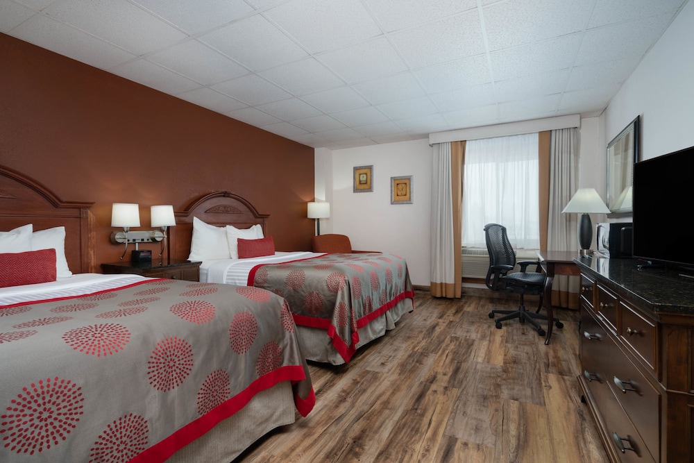 غرفة بسريرين كوين، Albert Lea Inn & Suites 3/6