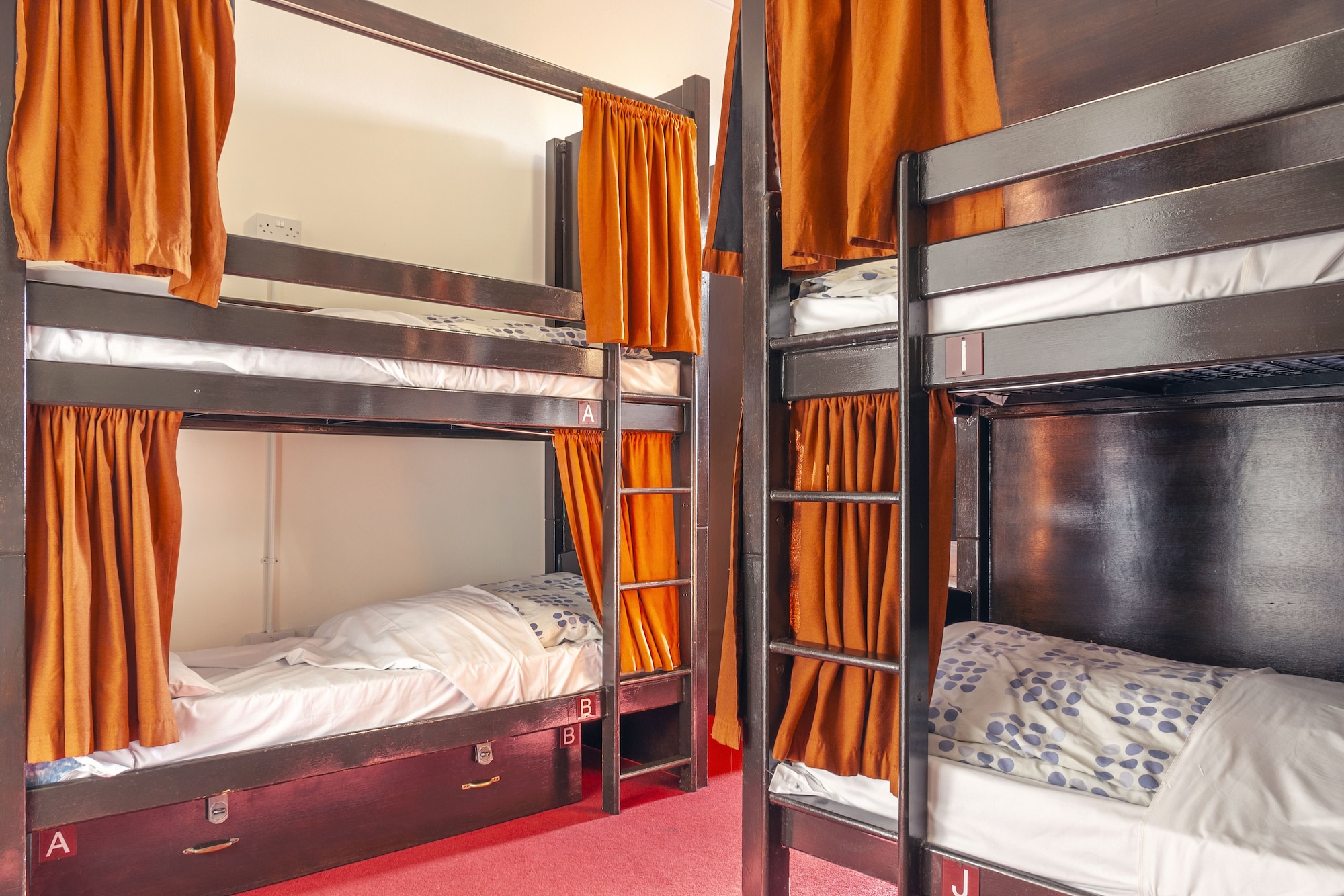 Mixed Dorm, 10 Beds