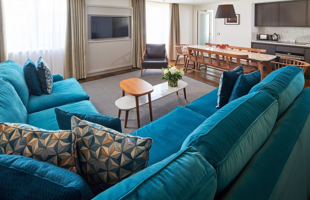 The Edinburgh Grand 29/50