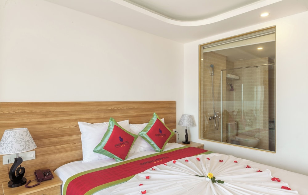 SUPERIOR, DOUBLE OR TWIN BED