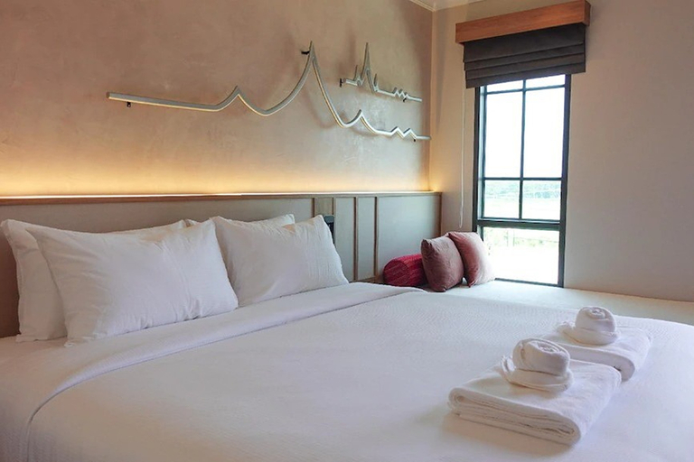 Hotel De One Dee 5/11