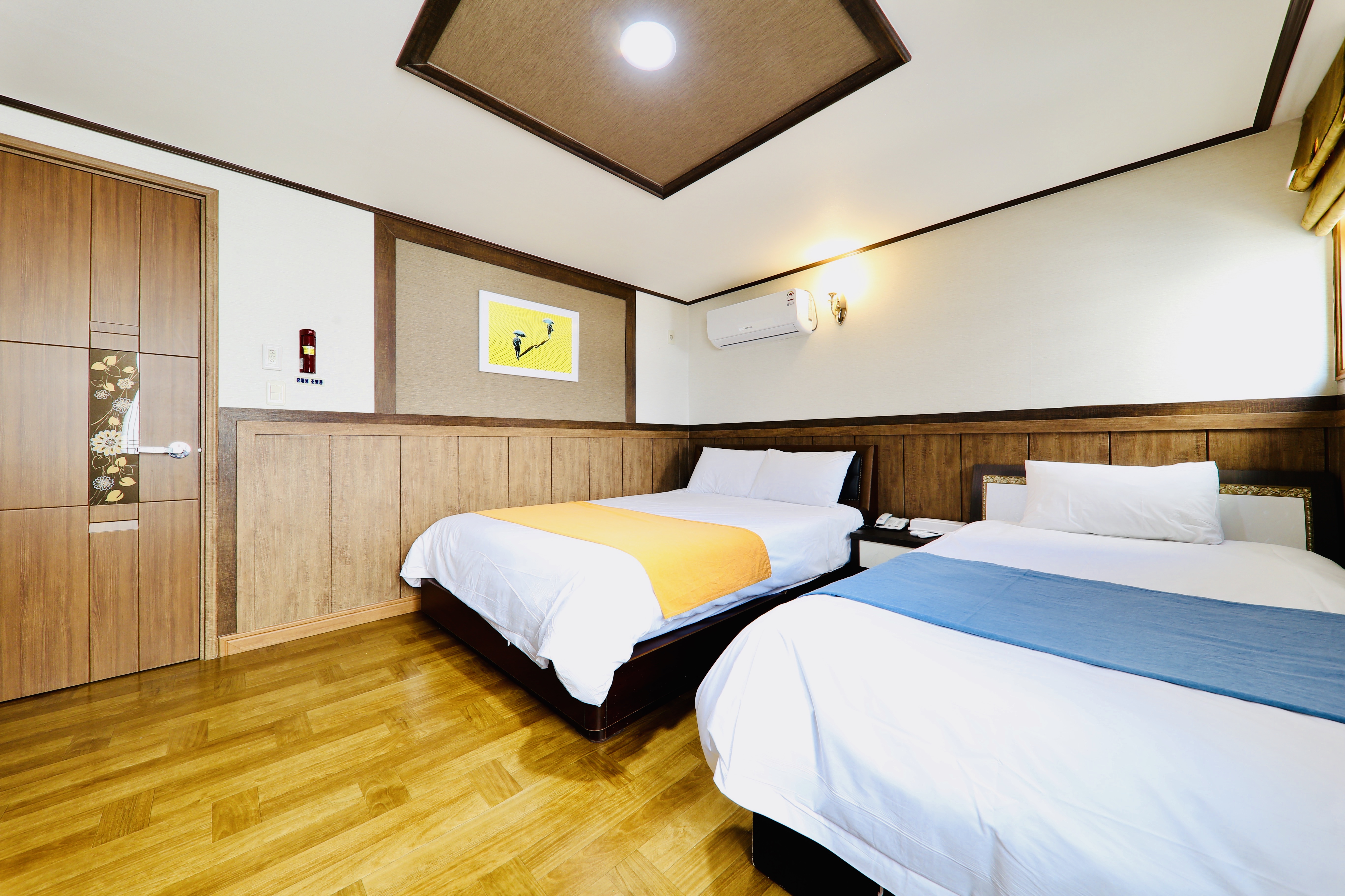غرفة قياسية ثلاثية، Gallery Hotel Be 3/4