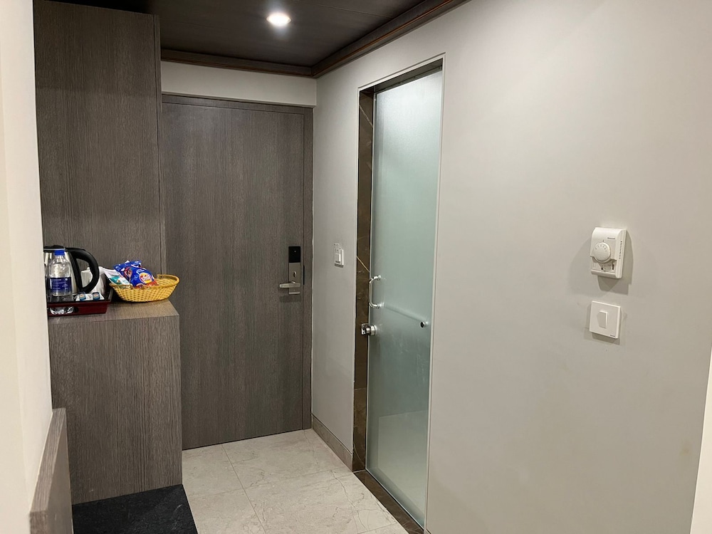 HOTEL RESIDENCY 19/47