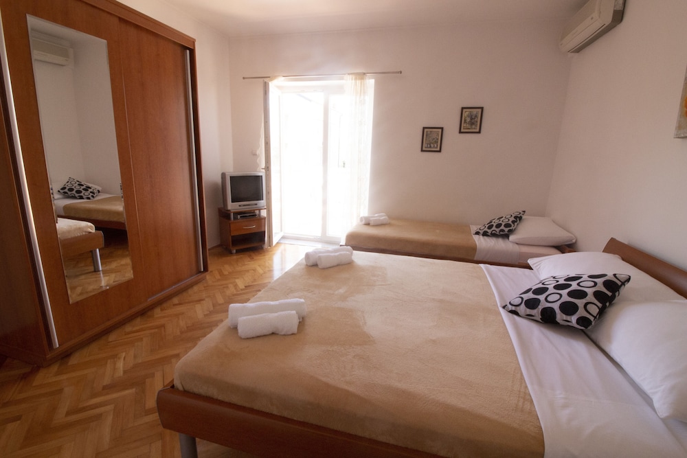 Studios & Rooms Fiesta 13/35