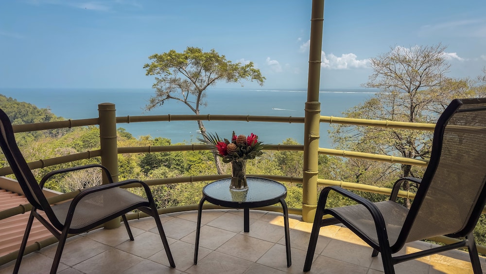 Issimo Suites Boutique Hotel Spa Adults Only 60/71