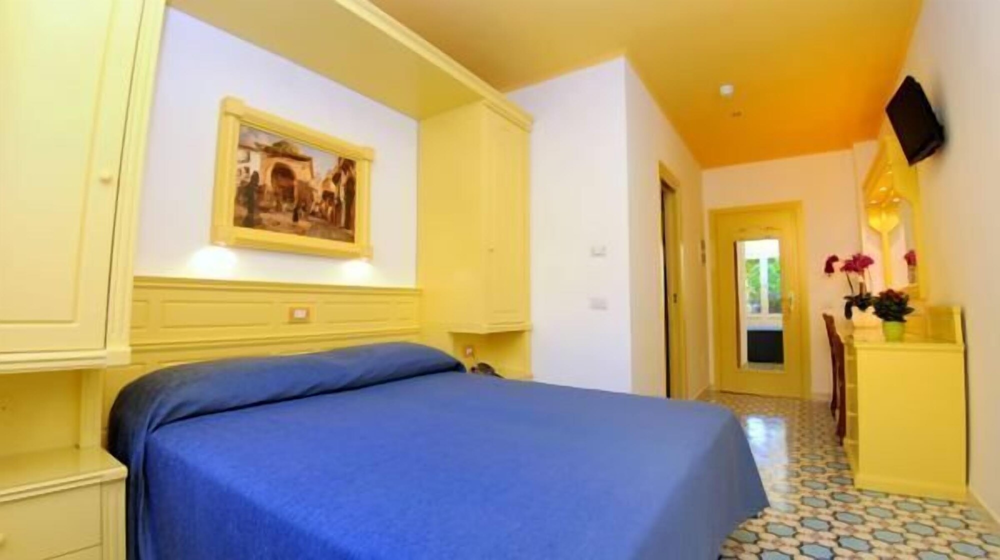 CLASSIC, SINGLE, DOUBLE BED
