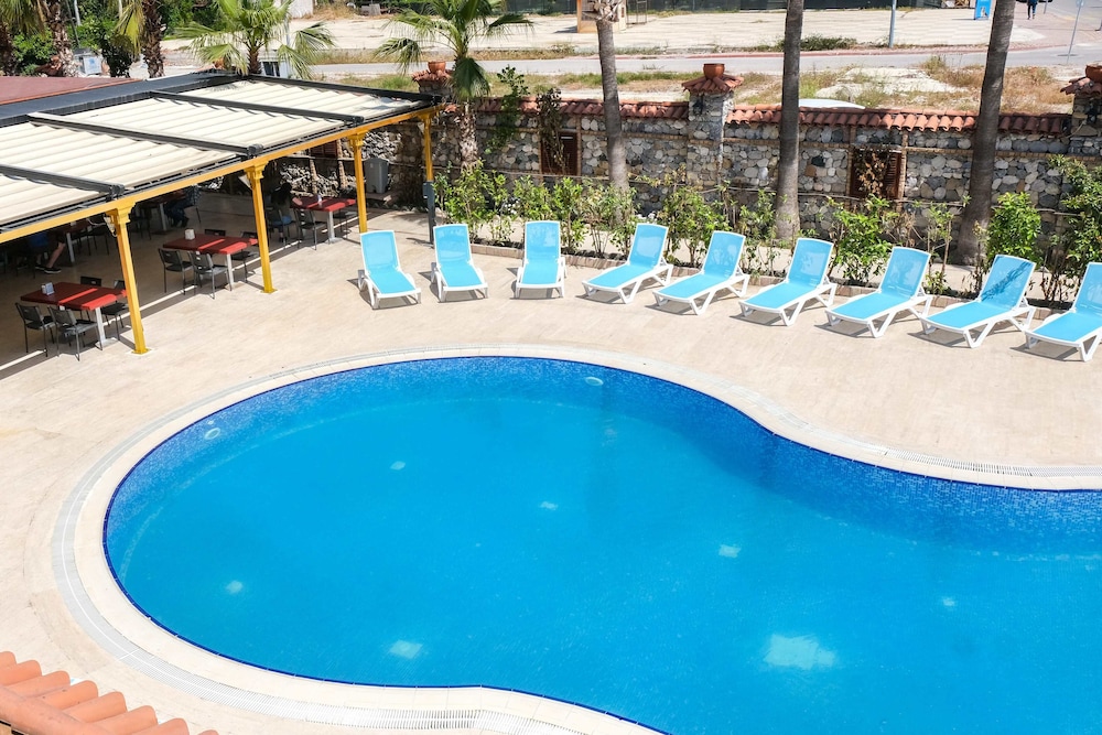 Beldibi Beach Hotel 48/55