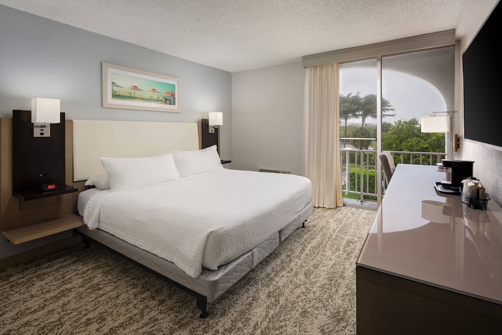 Fairfield Inn And Suites Palm Beach 7/18