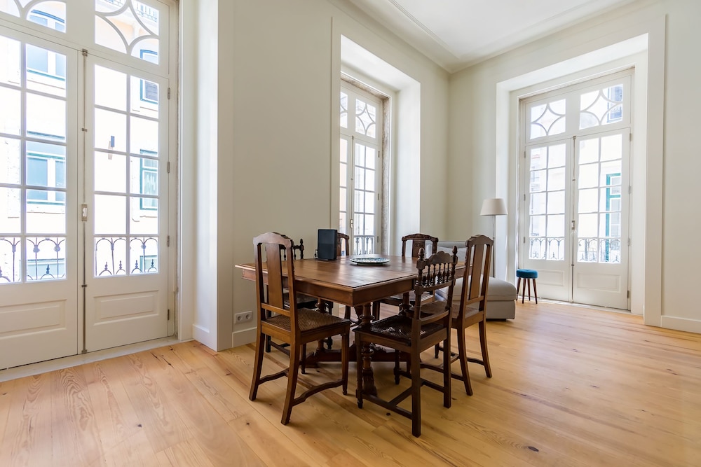 Santa Justa Prime Guesthouse 48/50