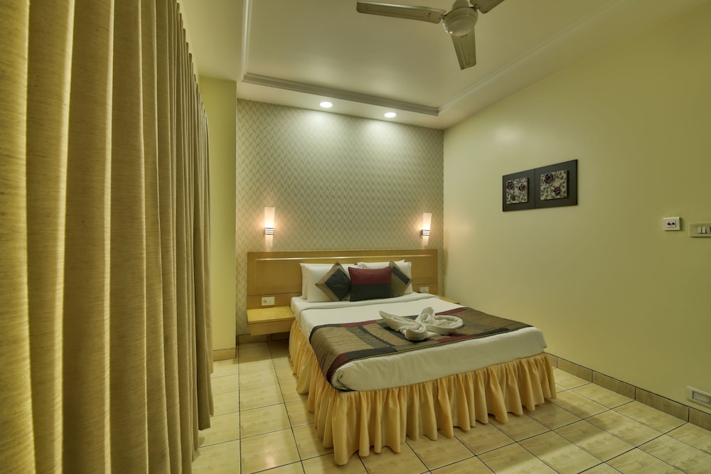 Vishwaratna Hotel 17/39