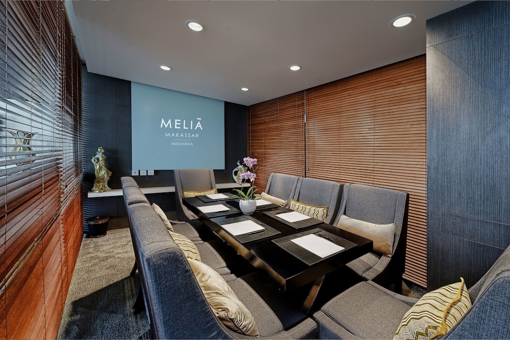 MELIA MAKASSAR 66/73