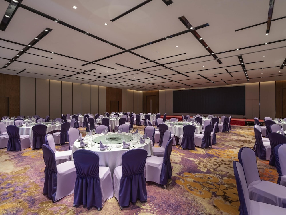 Novotel Zhengzhou Airport 66/68