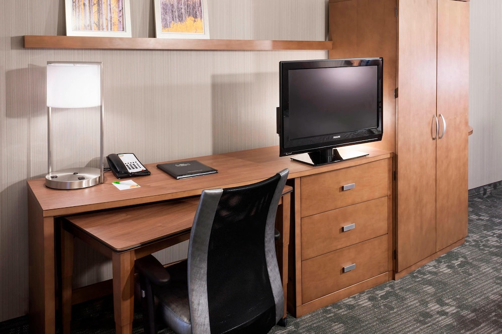 Courtyard by Marriott Cypress Anaheim / Orange County 44/46