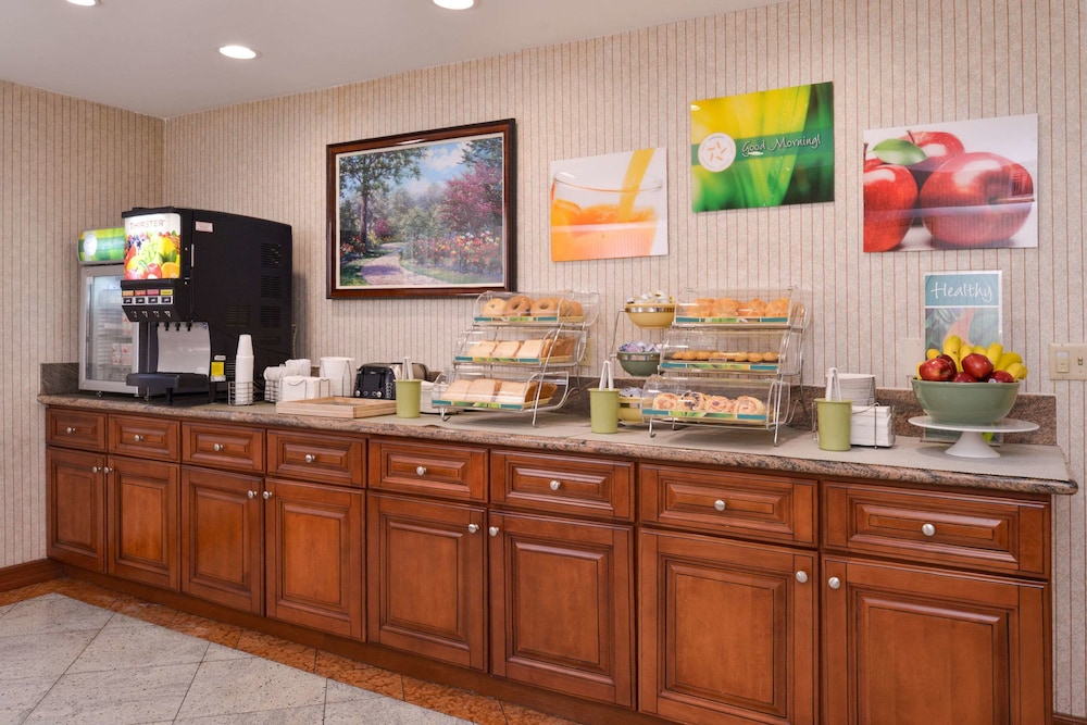 Quality Inn & Suites Walnut - City Of Industry 24/27