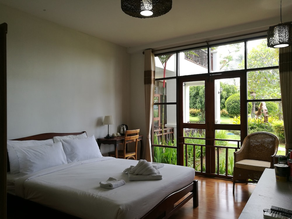 Gin's Maekhong View Resort & Spa 16/37
