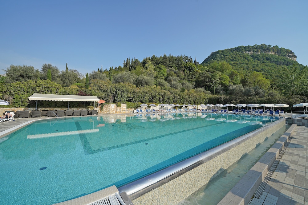 Bike Hotel La Perla 26/48