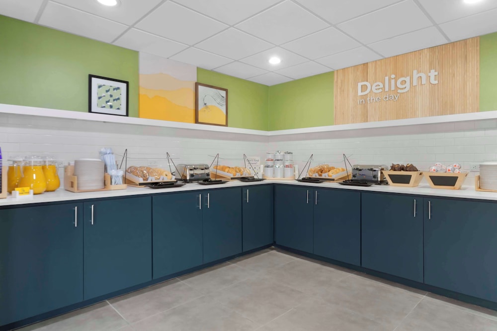restaurant cafeteria