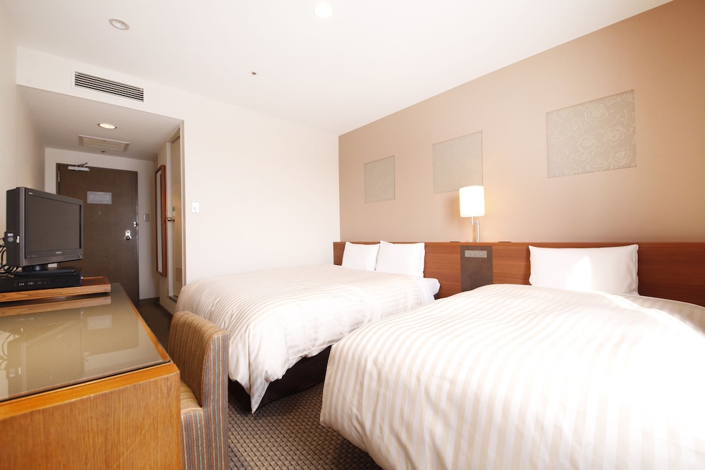 Vessel Inn Yachiyo Katsutadai Ekimae 12/67