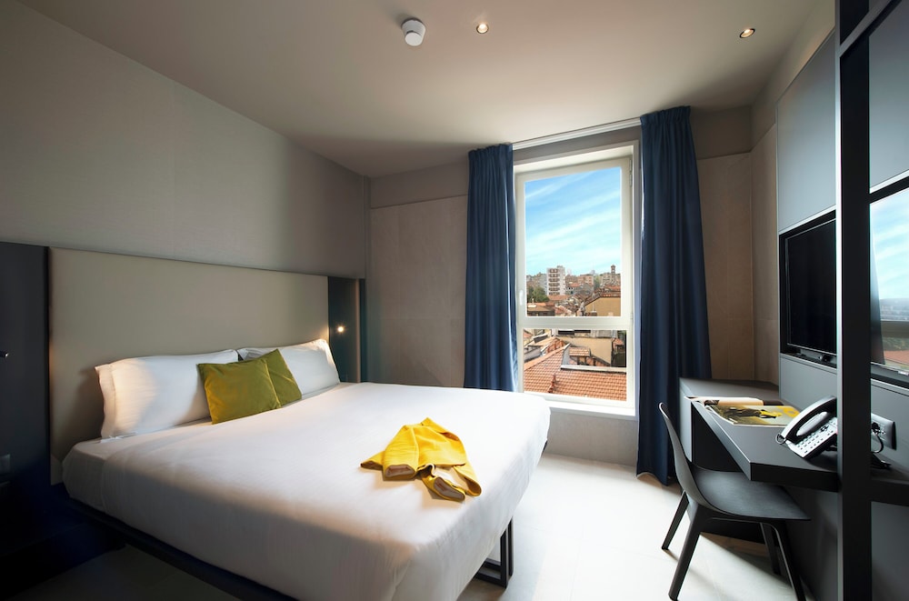 Scarlatti Hotel Milano 14/50