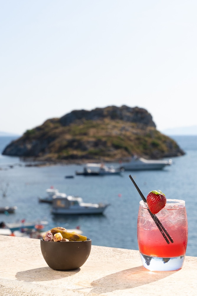Liman Hotel Gumusluk 41/50