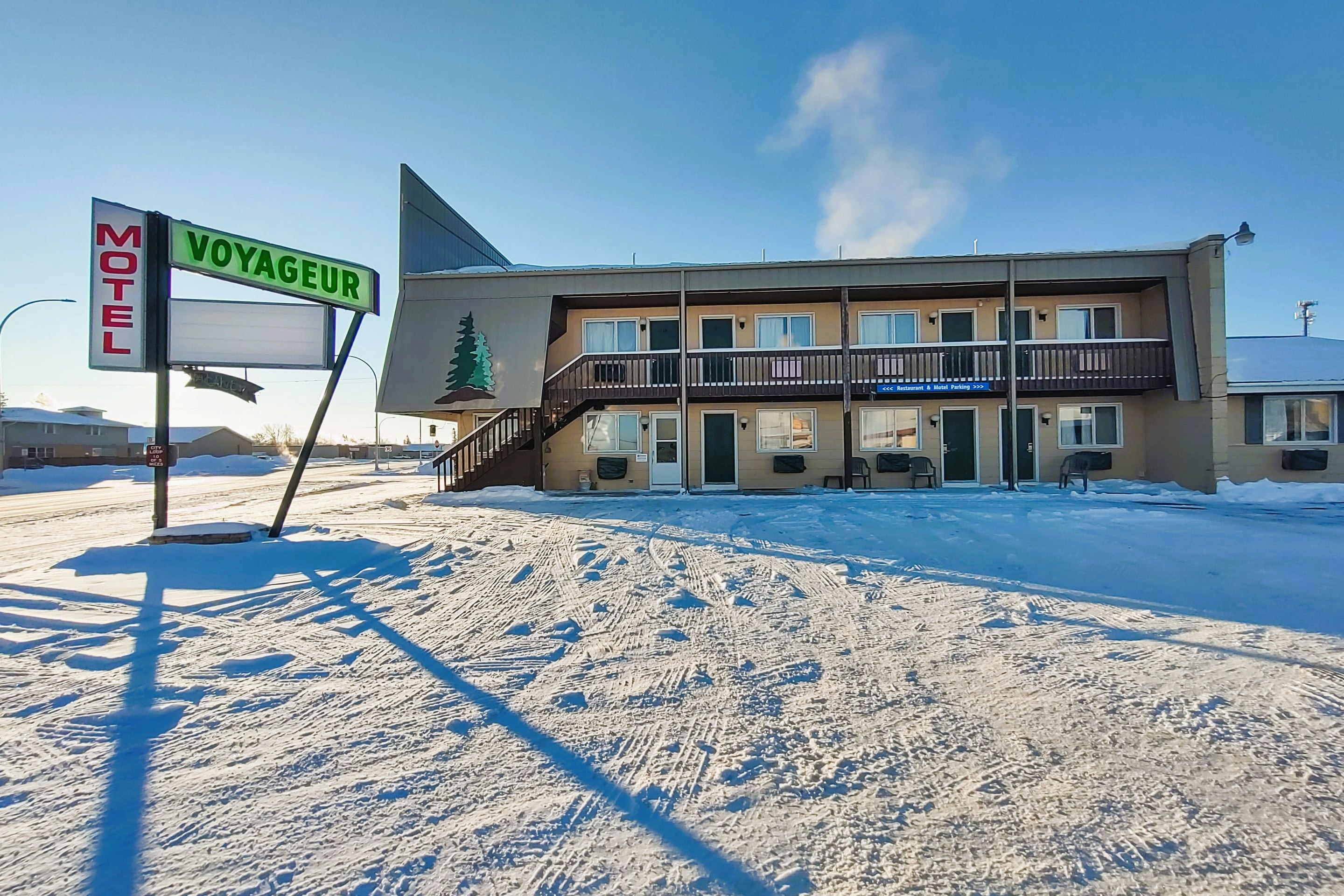 Hotels Voyageur at International Falls MN 24/25