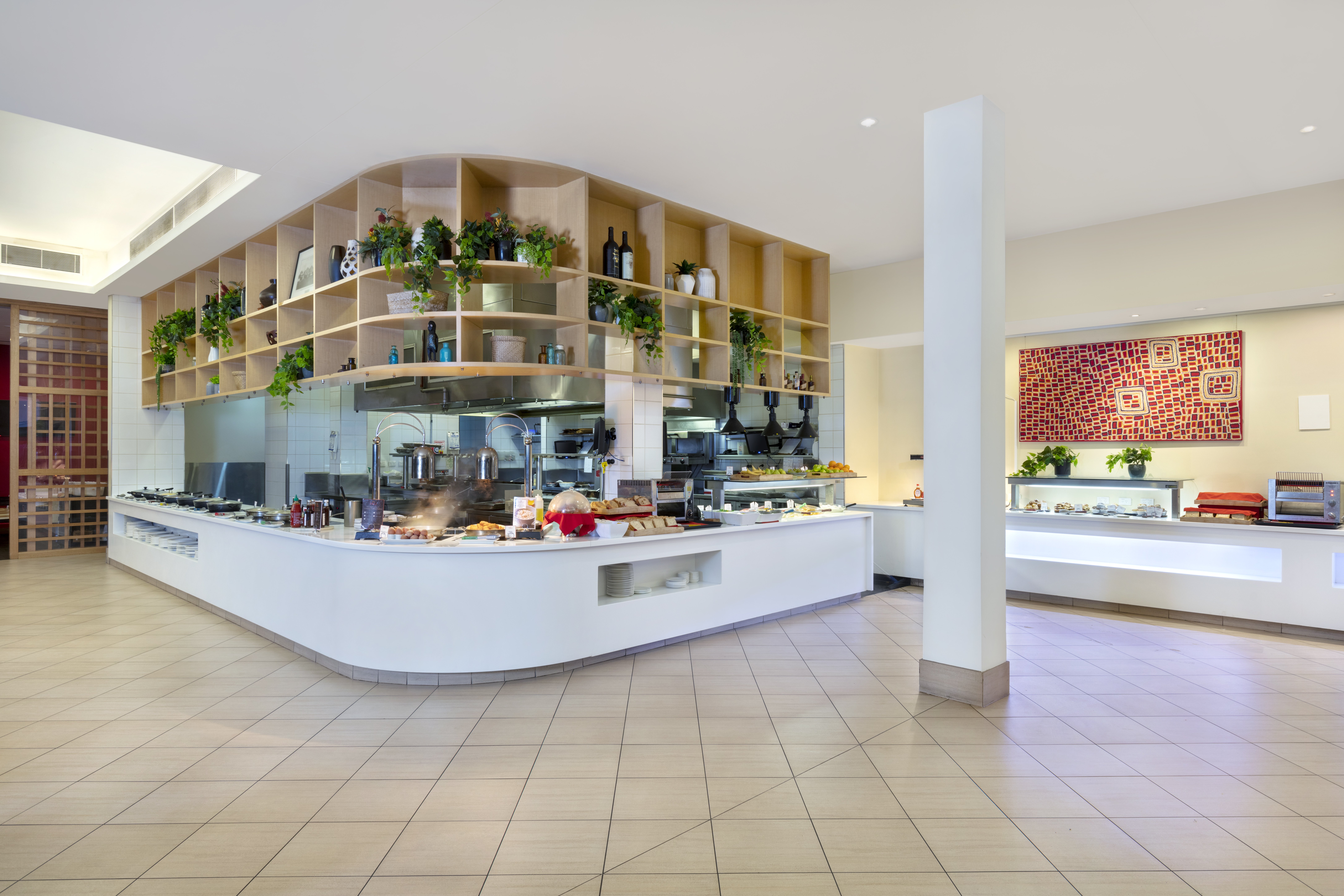 Crowne Plaza Alice Springs Lasseters 6/57