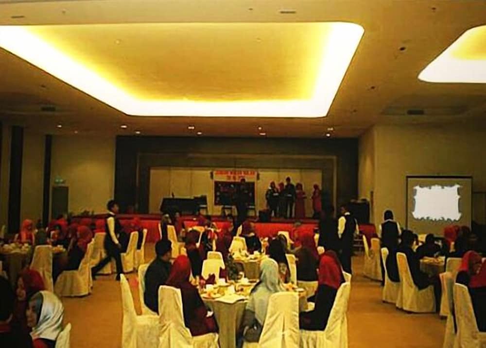 Dhotel 27/34