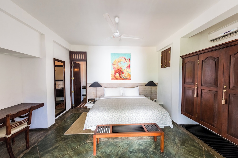 Superior, King Bed, Garden Access, Ground Floor