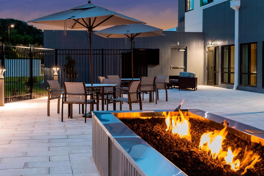 Courtyard By Marriott Tampa Northwest/Veterans Expressway 41/50