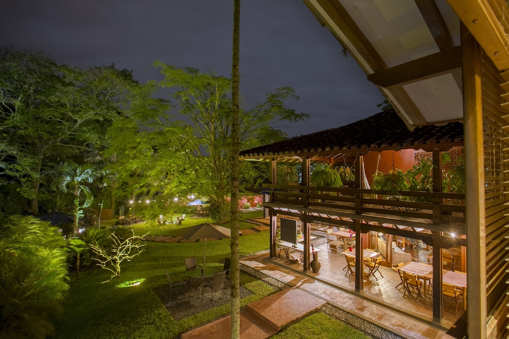 Sazagua Boutique 10/69