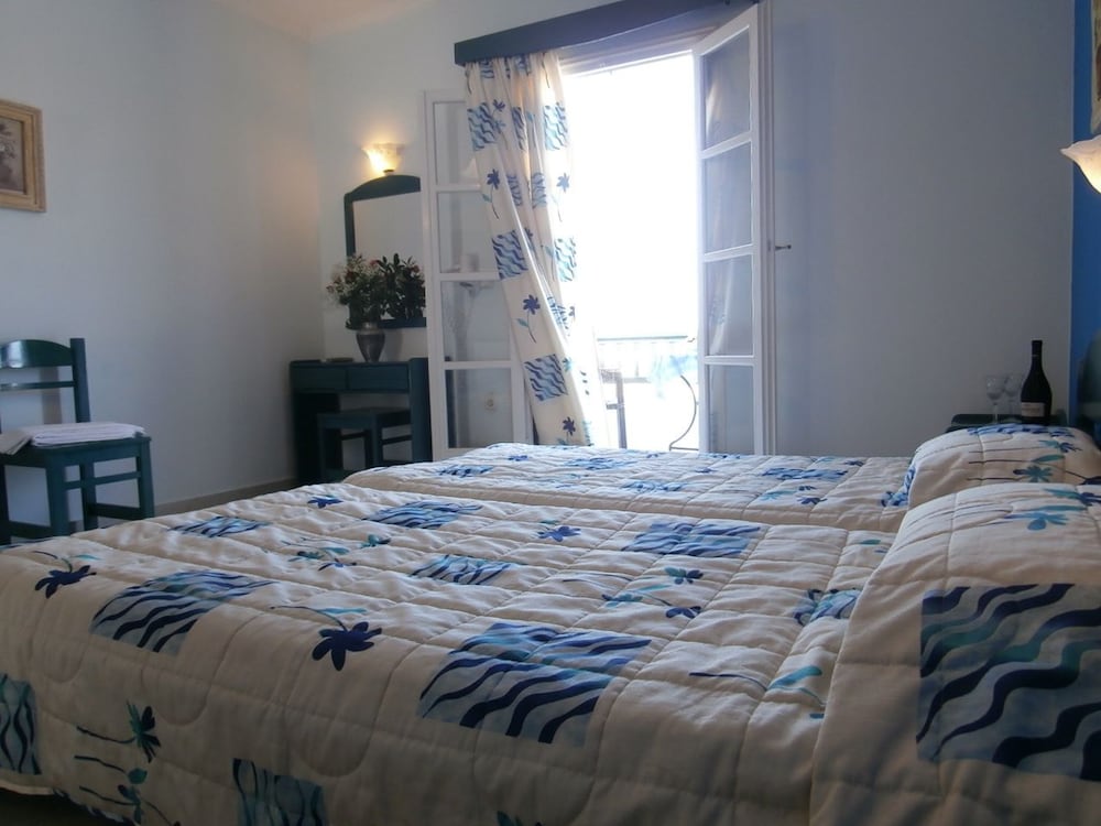Agnanti Hotel 25/69