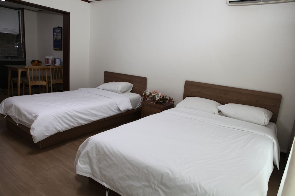 Ilsung Seorak Oncheo Condo and Resort 7/16
