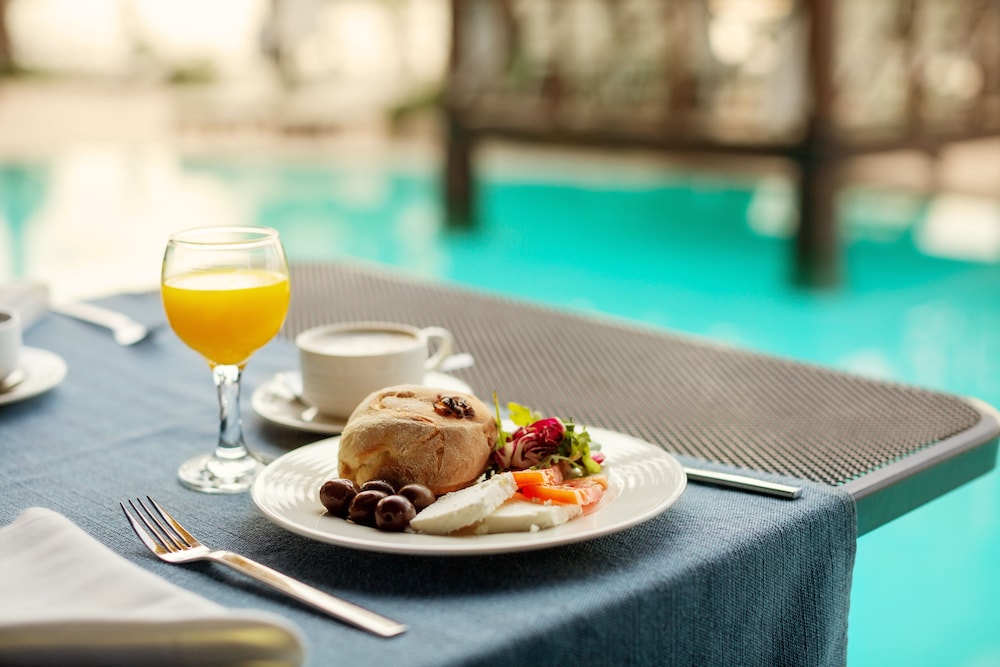 Mediterranean Resort Hotel 47/60