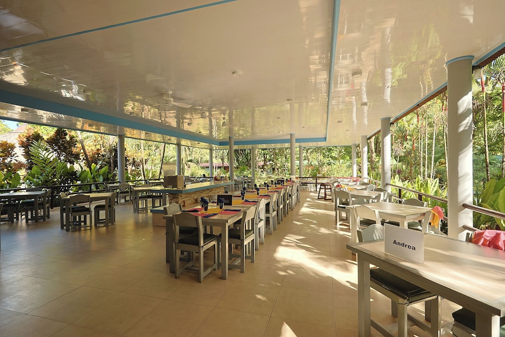 Turtle Beach Lodge 35/50