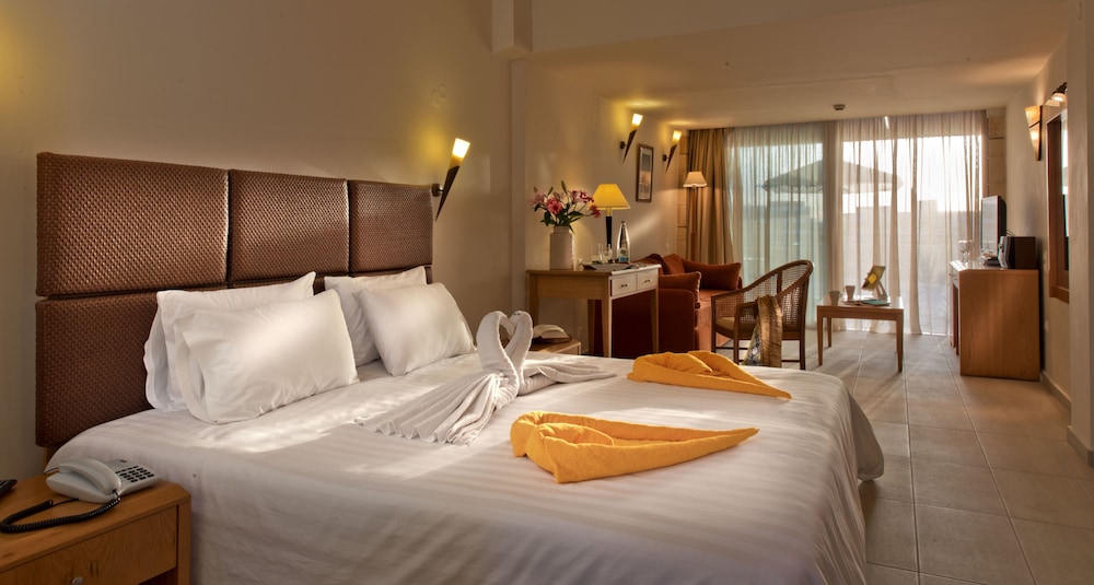 Minos Hotel 13/50