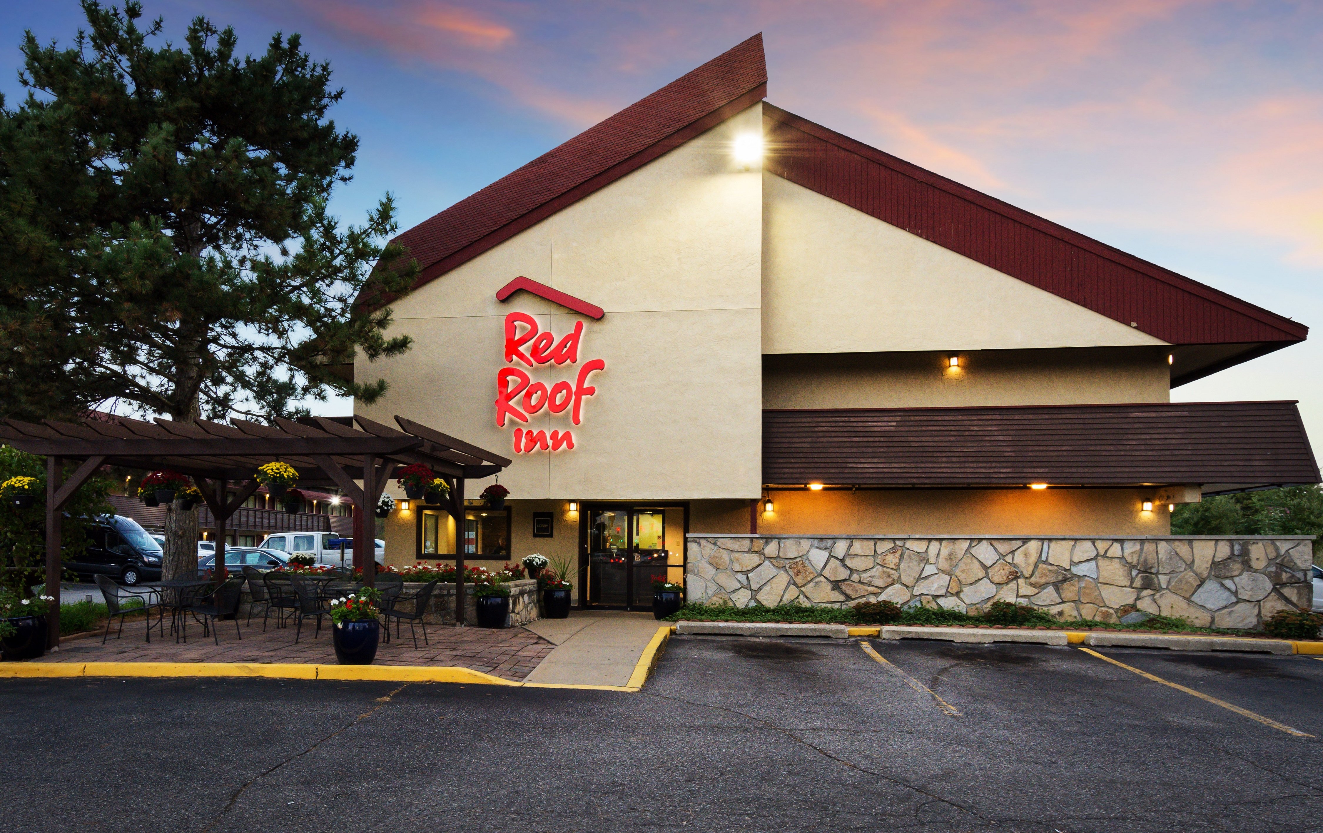 Red Roof Inn Grand Rapids Airport 3/33