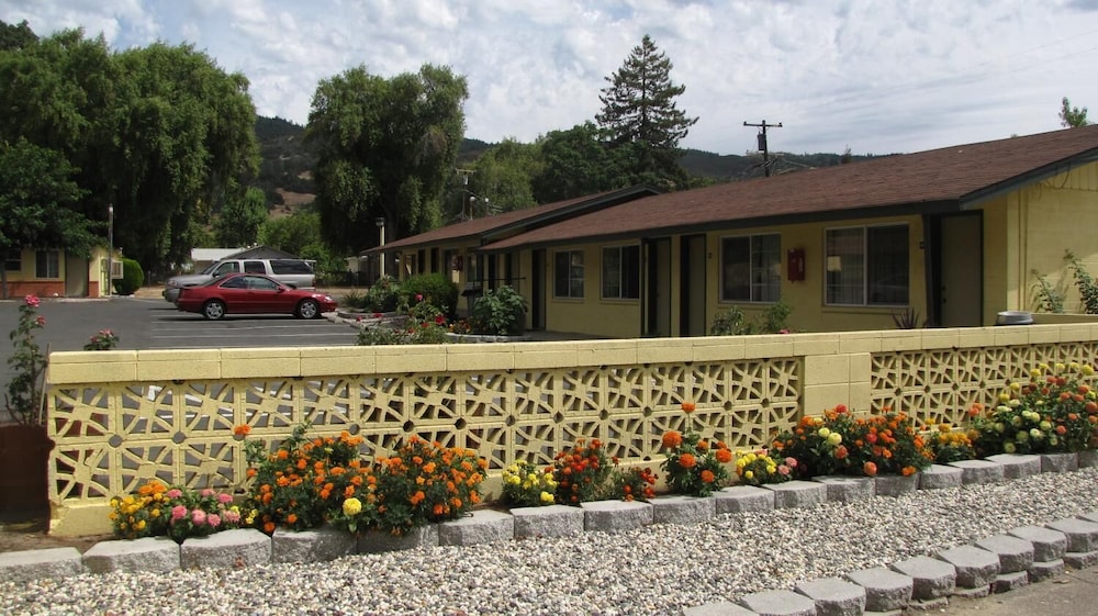 LAKEVIEW INN LUCERNE 5/66
