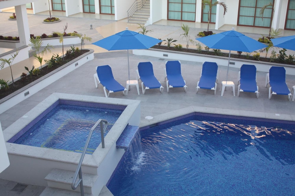 Marena Suites and Apartments 6/52